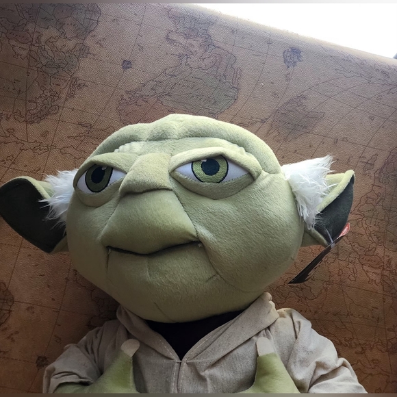 Star Wars Yoda Plush Standing Door Greeter - Picture 11 of 11